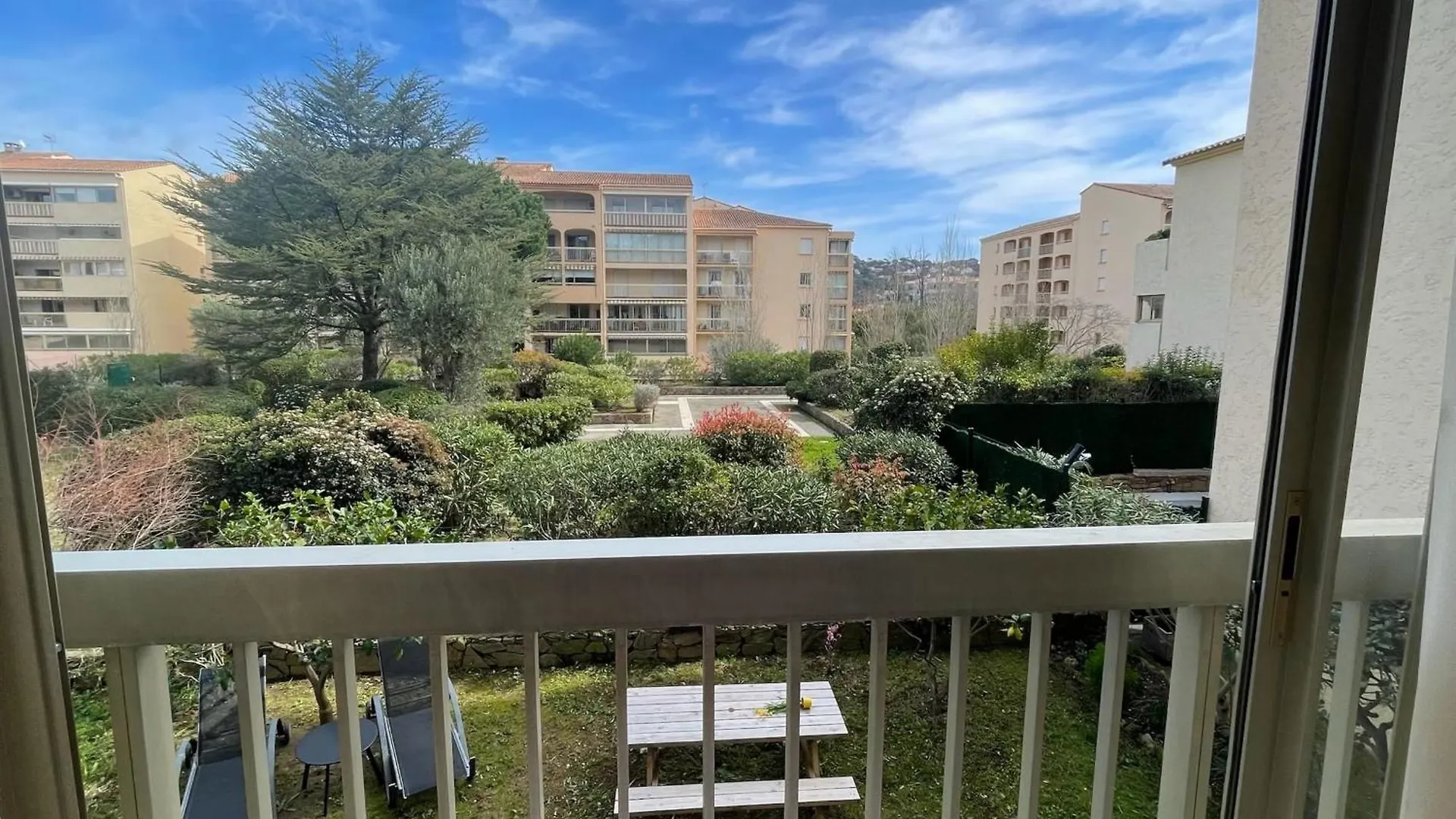 Apartment Cozy Love Cocoon With Balcony And Pool Sainte-Maxime
